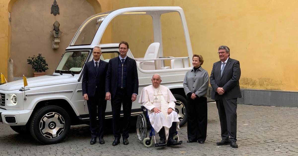 Pope Francis receives first all-electric popemobile from Mercedes